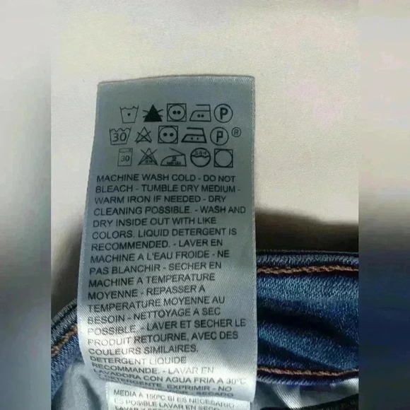 Levi's 725 Highrise boot cut jeans. Ladies  Size 31x30 - Picture 7 of 9